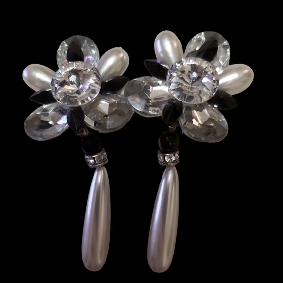 Vintage Blingy Clip-on Earrings Lot 10 - Picture 1 of 2